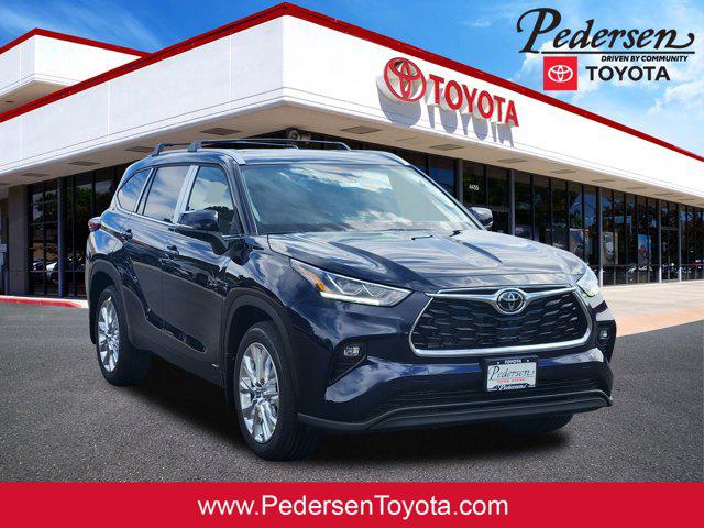 New 2026 Toyota Highlander Hybrid Limited