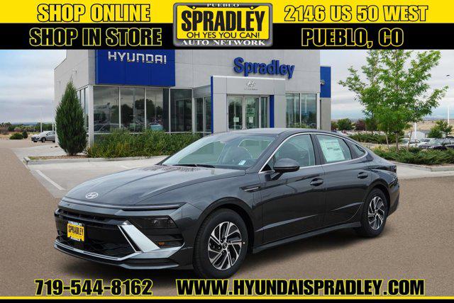 New 2026 Hyundai SONATA Hybrid Base