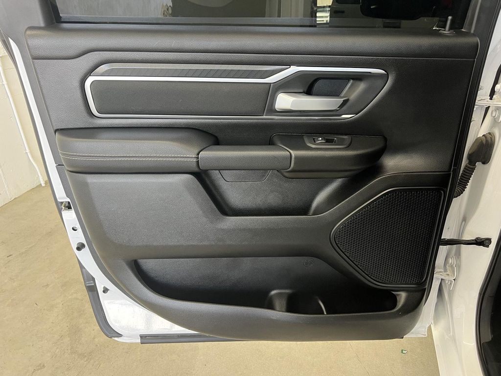 2025 RAM 1500 BIG HORN/LONE STAR — миниатюра 23