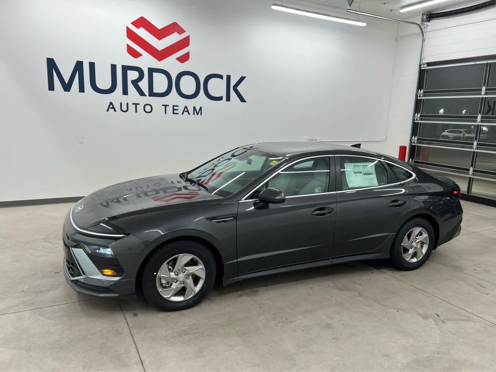 New 2025 Hyundai SONATA SE