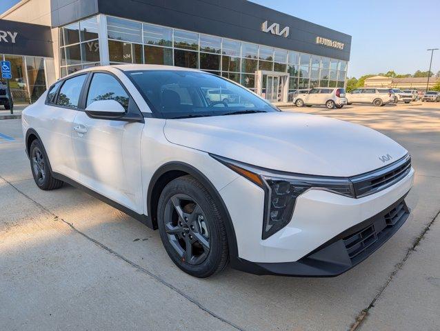 New 2026 Kia K4 LXS