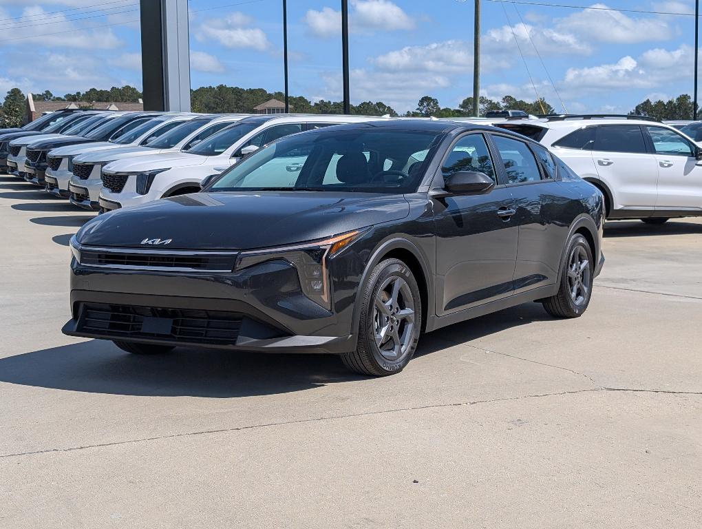 New 2026 Kia K4 LXS