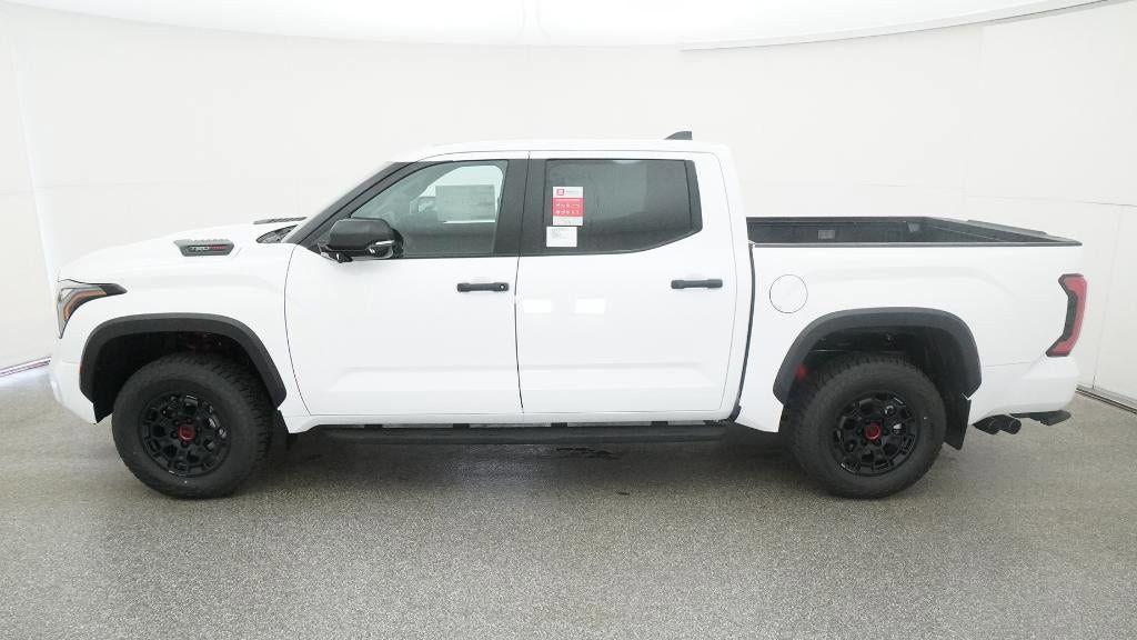 TOYOTA TUNDRA - 3