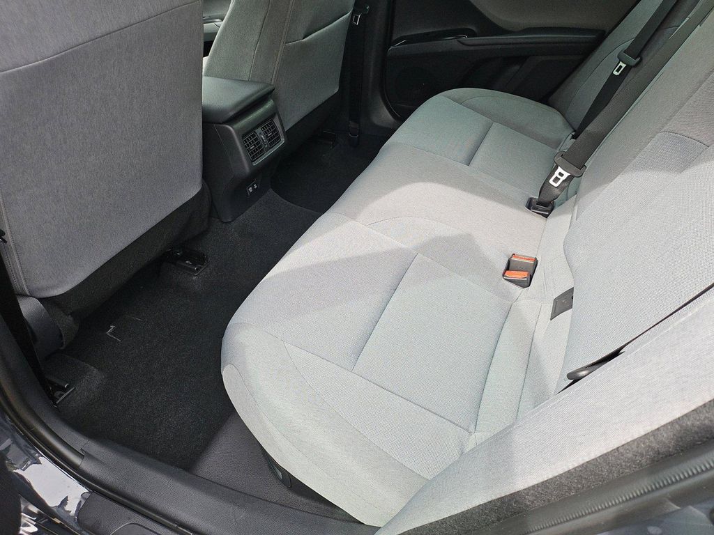 2026 Toyota CAMRY LE — миниатюра 33