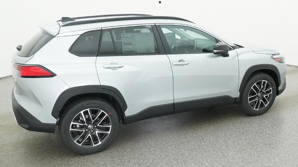 TOYOTA COROLLA CROSS - 10