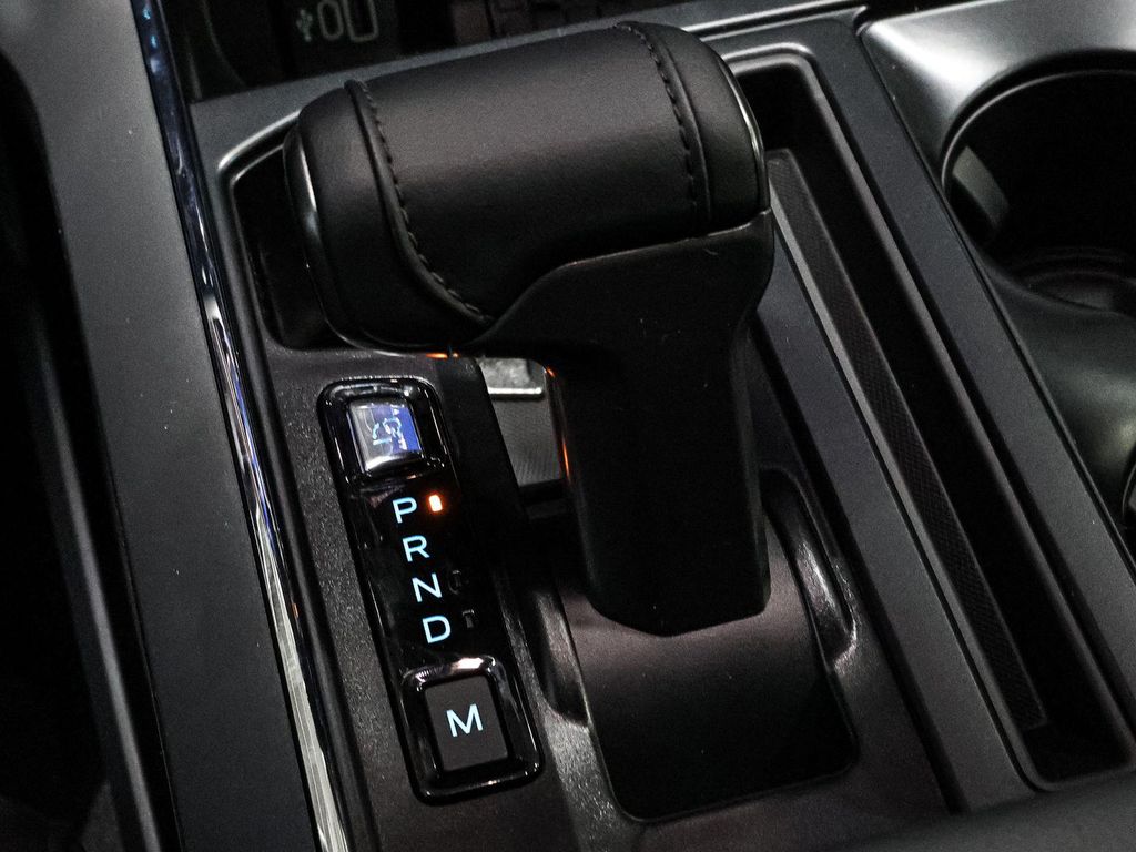 صورة مصغرة 30 لـ 2026 FORD F-150 XLT