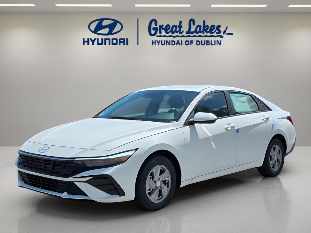New 2026 Hyundai ELANTRA SE