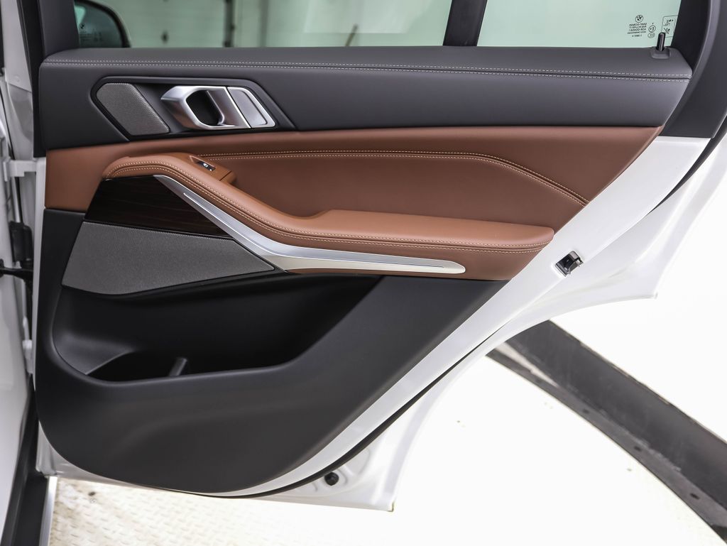 صورة مصغرة 24 لـ 2026 BMW X5 XDRIVE50E