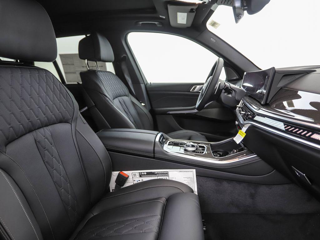 صورة مصغرة 32 لـ 2026 BMW X5 M60I