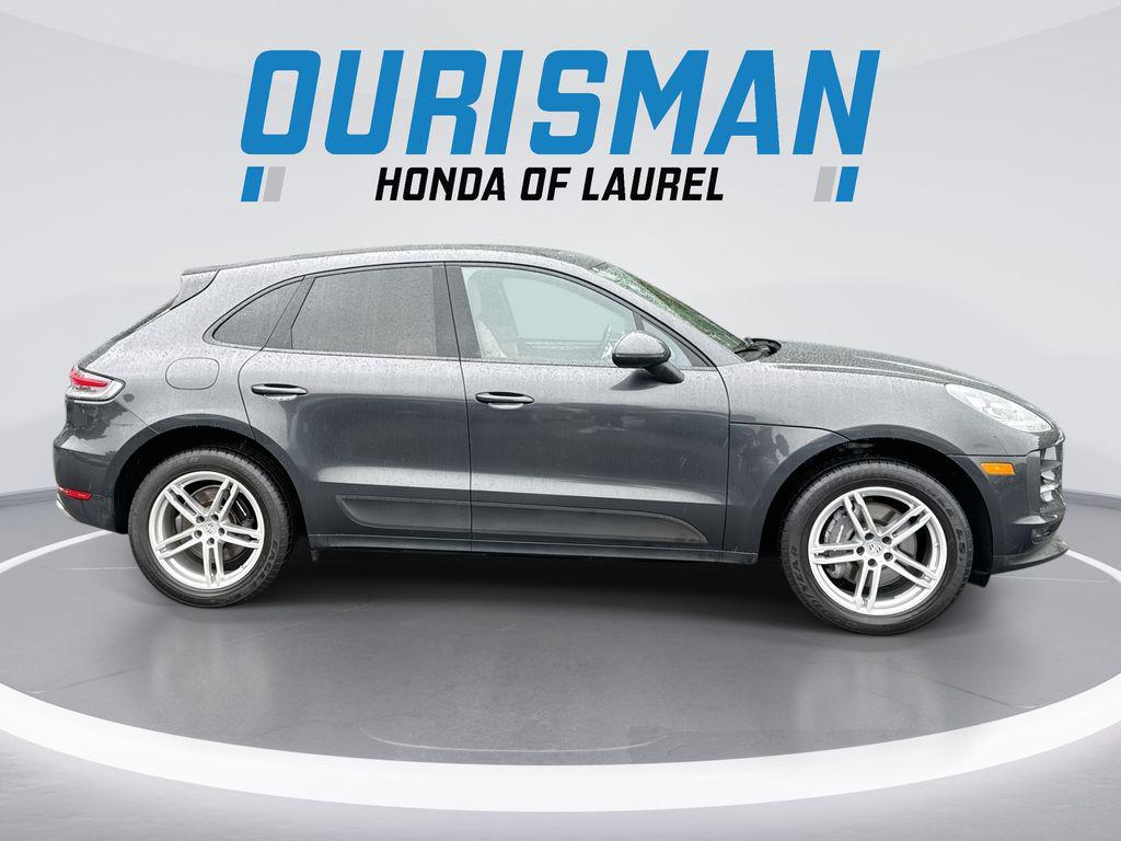 صورة 9 لـ 2021 Porsche MACAN