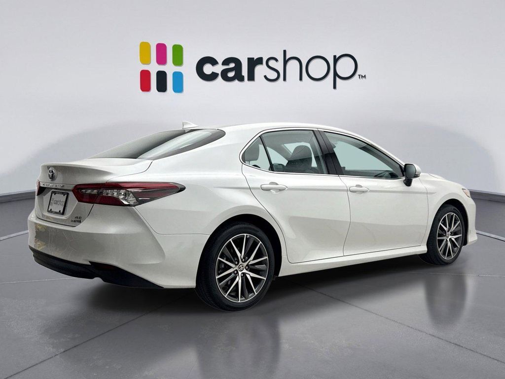 TOYOTA CAMRY - 5