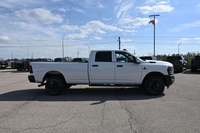 صورة 7 لـ 2026 RAM 2500 TRADESMAN CREW CAB 4X4 8' BOX