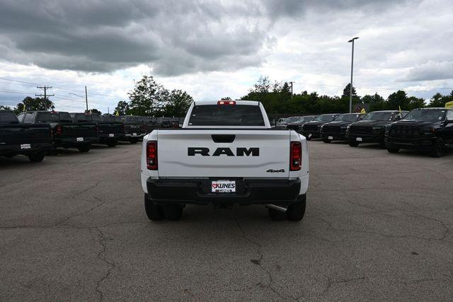 2026 RAM 3500 TRADESMAN CREW CAB 4X4 8' BOX — фото 9
