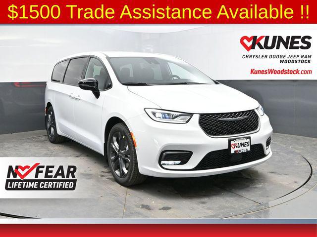 New 2026 Chrysler Pacifica L