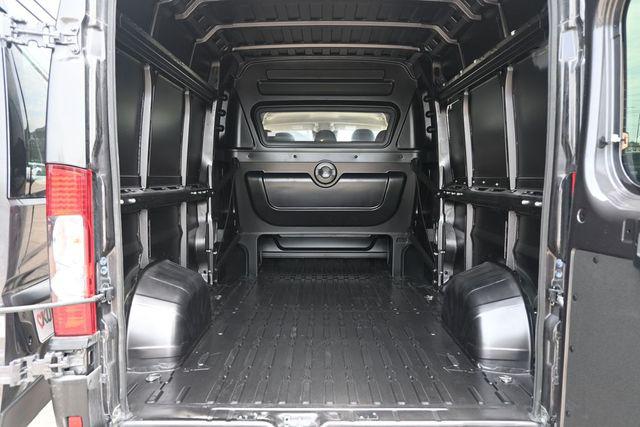 2026 RAM PROMASTER 2500 TRADESMAN — миниатюра 13