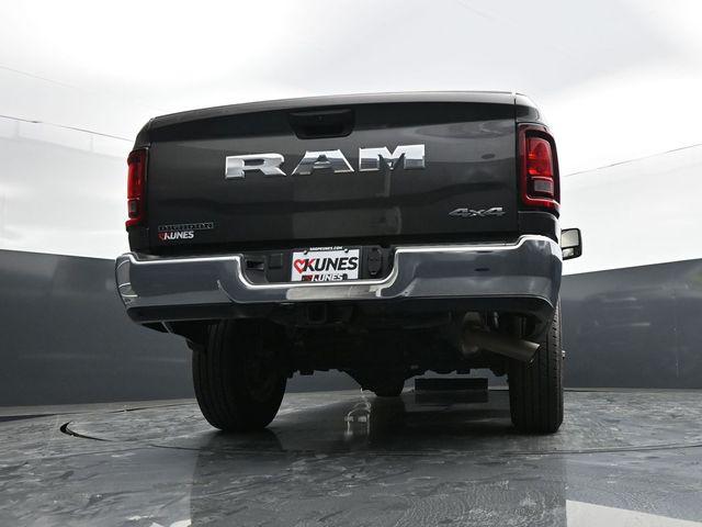 صورة مصغرة 48 لـ 2025 RAM 2500 BIG HORN CREW CAB 4X4 6'4' BOX