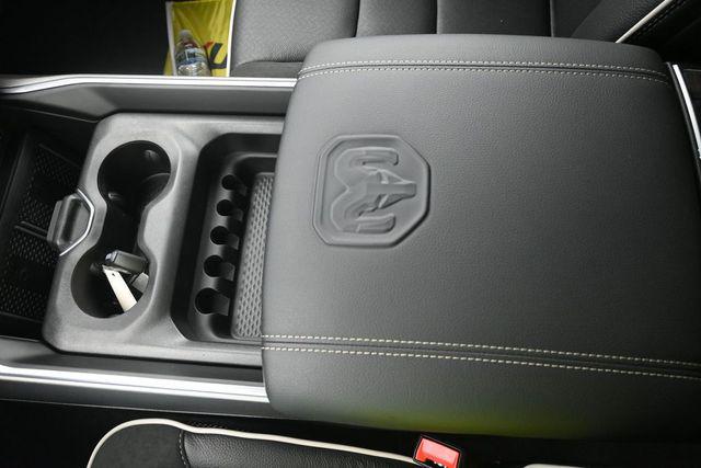 صورة مصغرة 32 لـ 2026 RAM 1500 LARAMIE