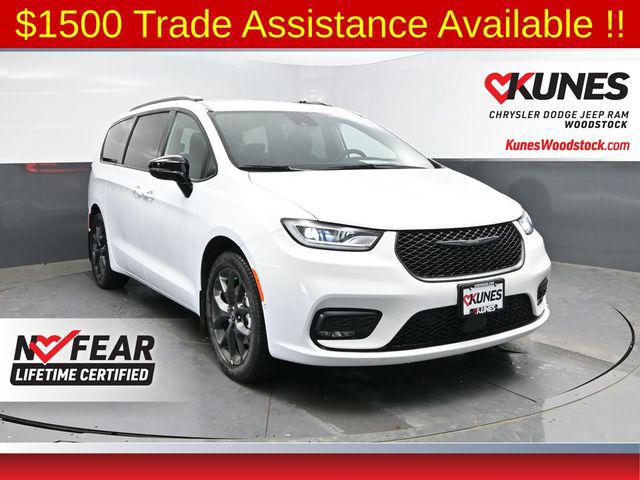 New 2026 Chrysler Pacifica L
