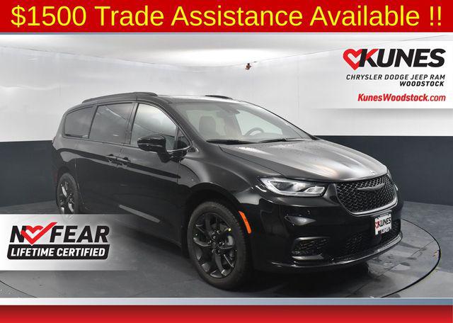 New 2026 Chrysler Pacifica Limited