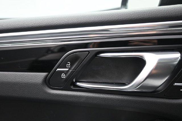 2025 Porsche MACAN — миниатюра 12