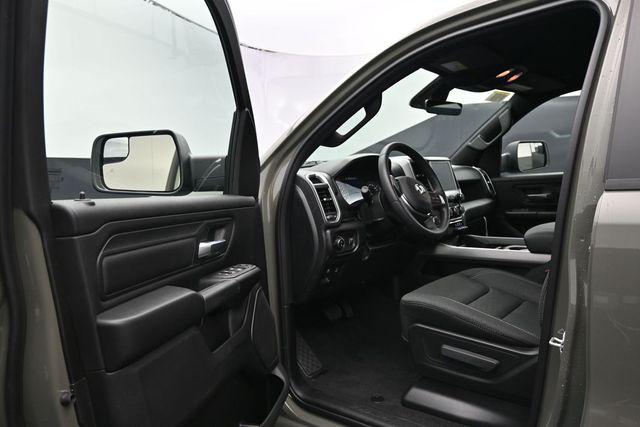 2026 RAM 1500 EXPRESS — миниатюра 12