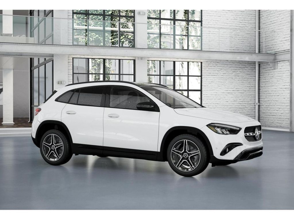 2026 Mercedes-BENZ GLA — миниатюра 13