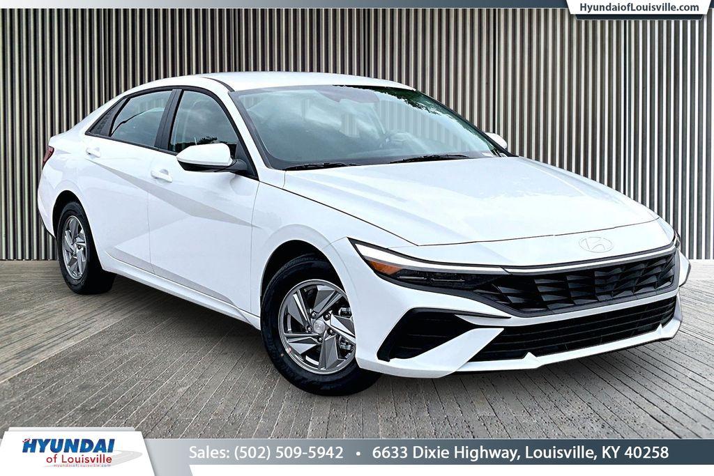 New 2026 Hyundai ELANTRA SE