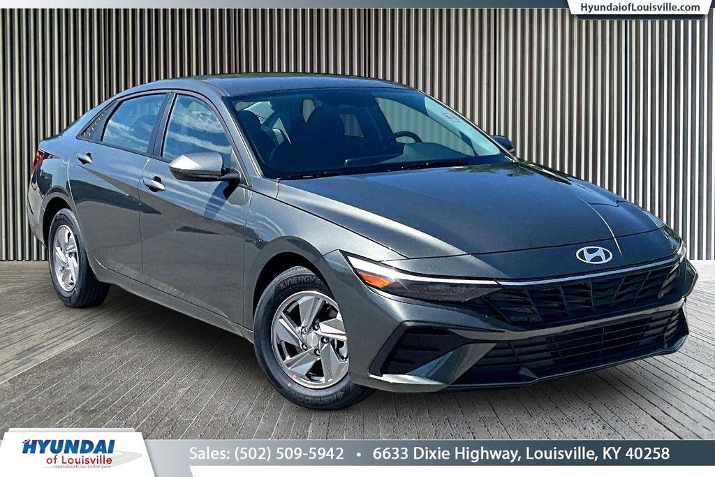 New 2026 Hyundai ELANTRA SE