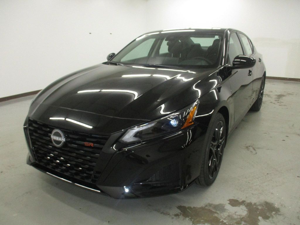 New 2026 Nissan Altima SR AWD