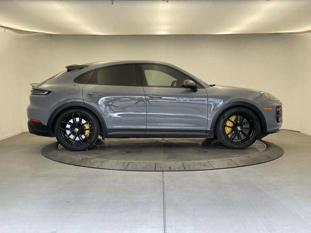PORSCHE CAYENNE - 8