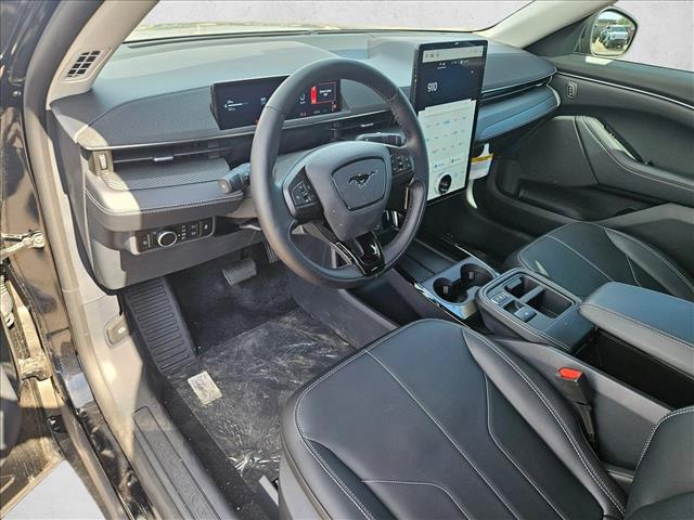 صورة 3 لـ 2026 FORD MUSTANG MACH-E SELECT