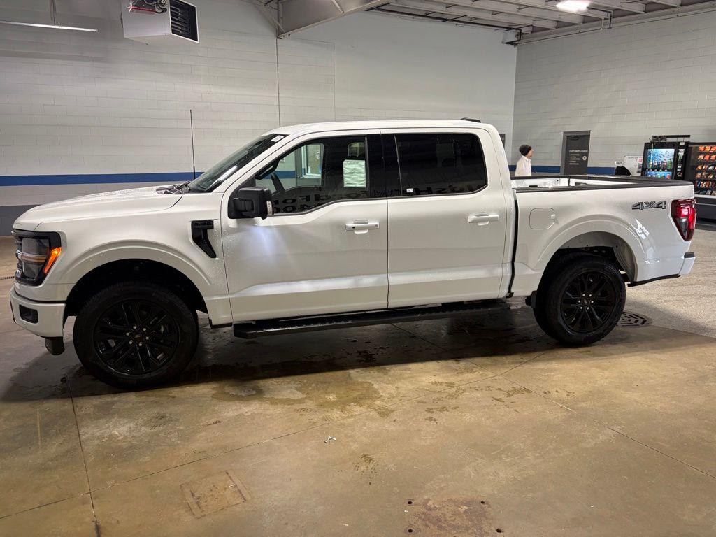 FORD F-150 XLT - 2