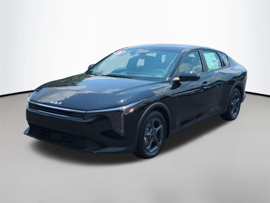 New 2026 Kia K4 LXS