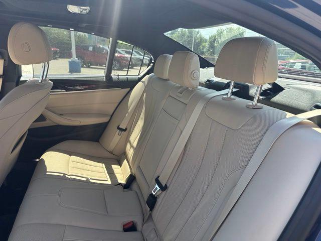 صورة 16 لـ 2022 BMW 530 I XDRIVE