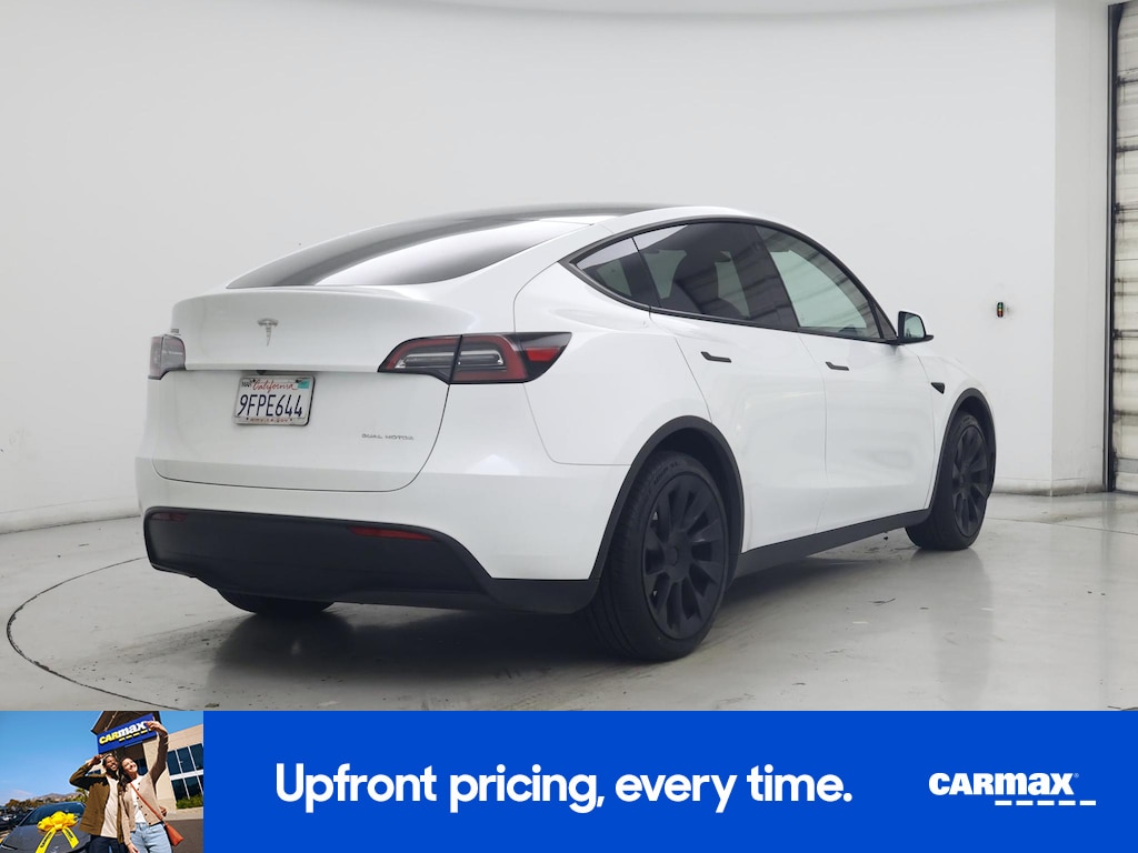 TESLA MODEL Y LONG RANGE - 10