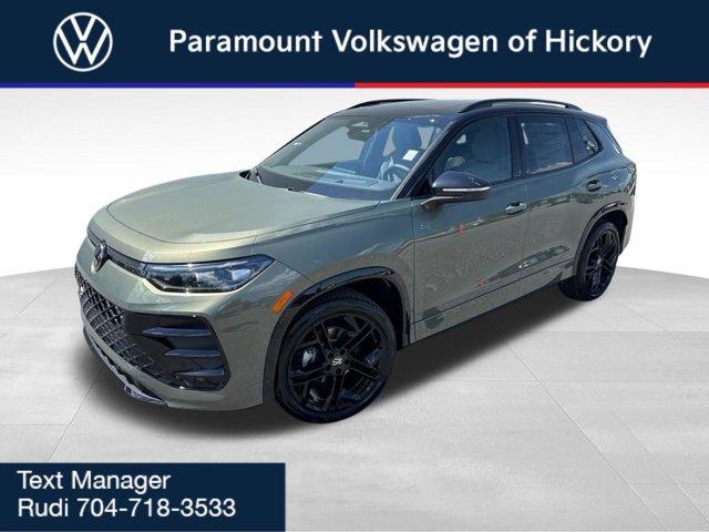 New 2026 Volkswagen Tiguan 2.0T SE R-Line Black