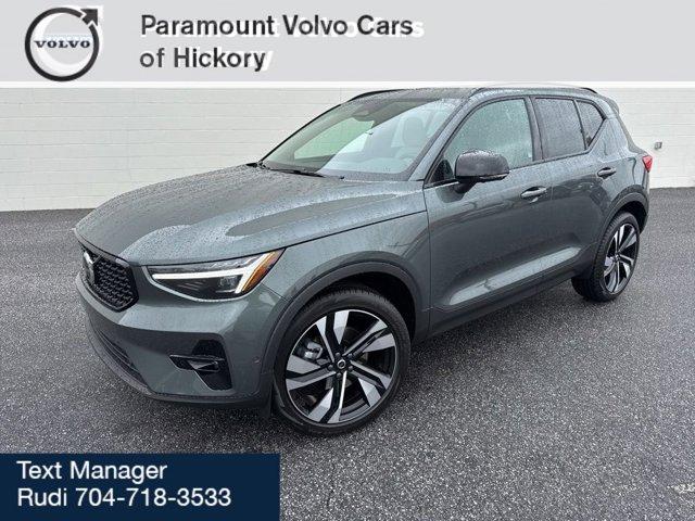 New 2026 Volvo XC40 B5 Ultra
