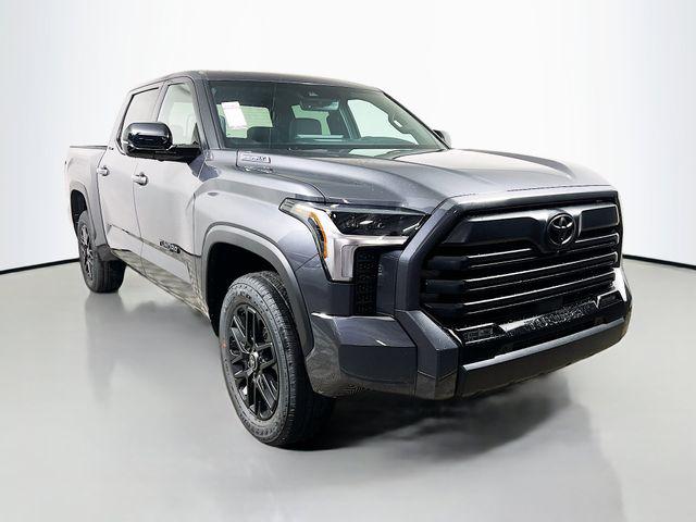 TOYOTA TUNDRA - 1