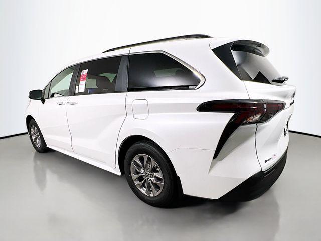 TOYOTA SIENNA - 5