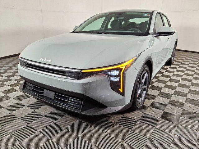 New 2026 Kia K4 LXS