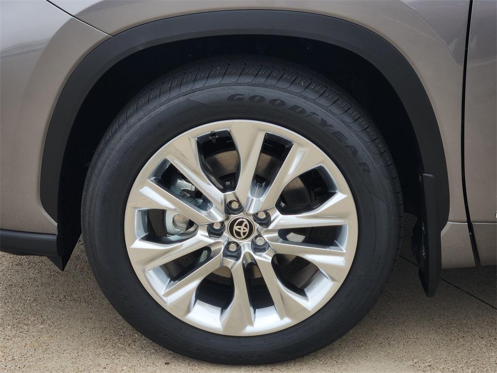 TOYOTA HIGHLANDER - 7