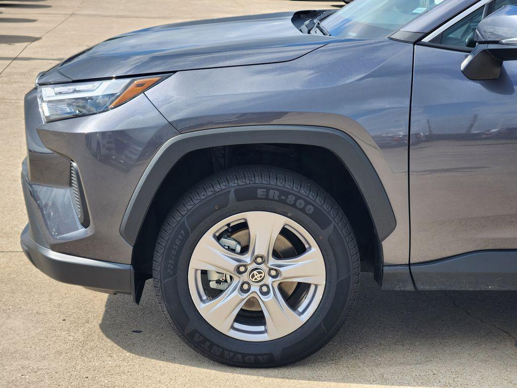 TOYOTA RAV4 - 8