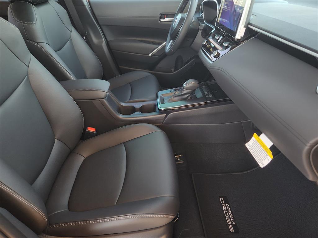 TOYOTA COROLLA CROSS - 10