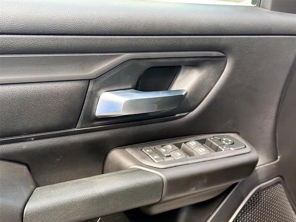 صورة مصغرة 23 لـ 2026 RAM 1500 TRADESMAN
