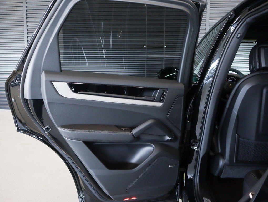 2026 Porsche CAYENNE 缩略图 26