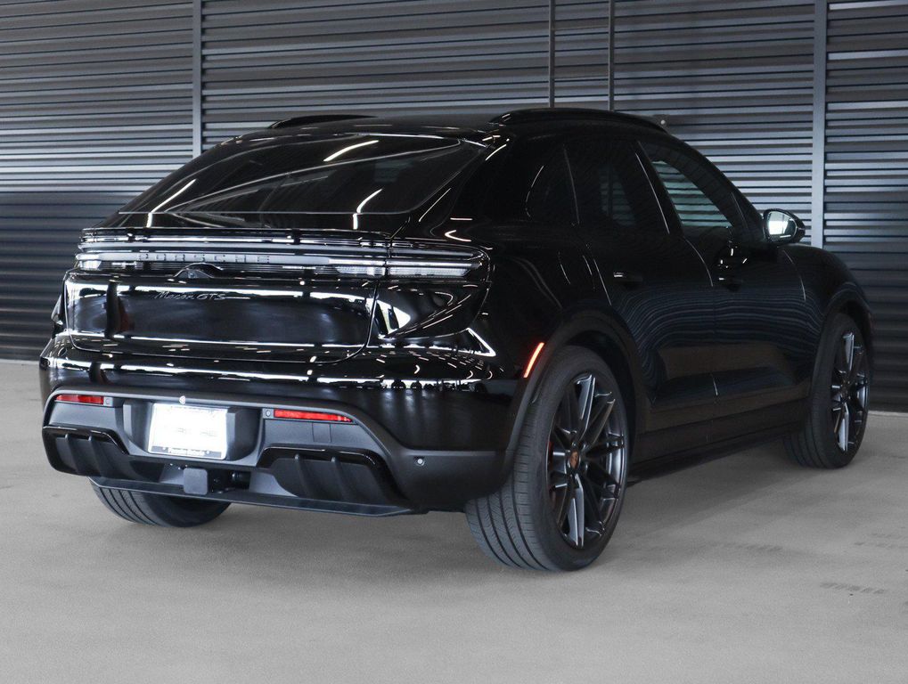 صورة 10 لـ 2026 Porsche MACAN MACAN ELECTRIC GTS