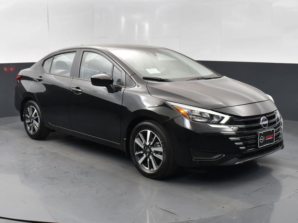 New 2025 Nissan Versa 1.6 SV