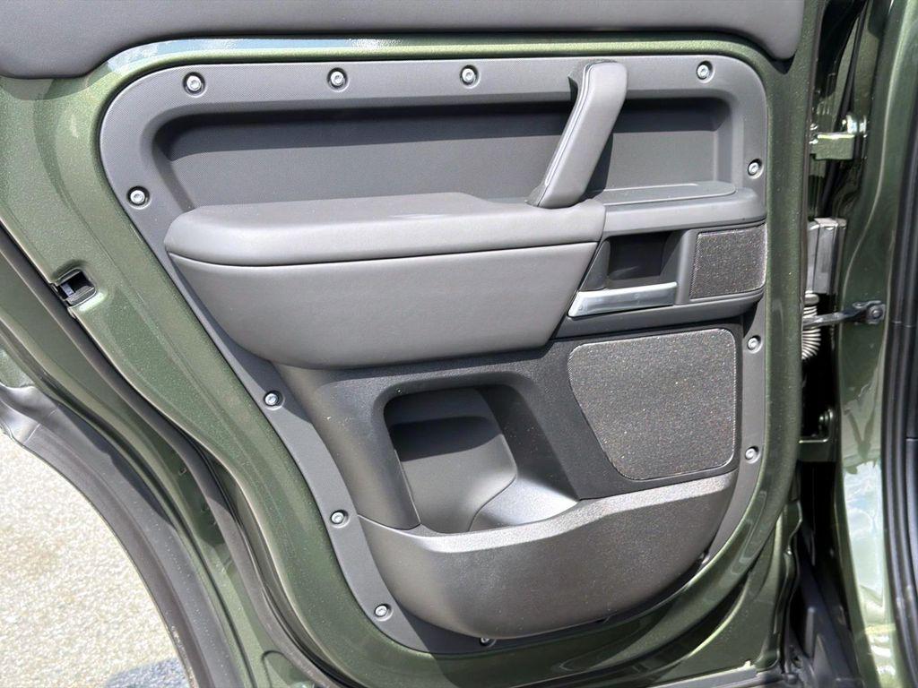 صورة مصغرة 12 لـ 2026 LAND Rover DEFENDER P400 X-DYNAMIC SE