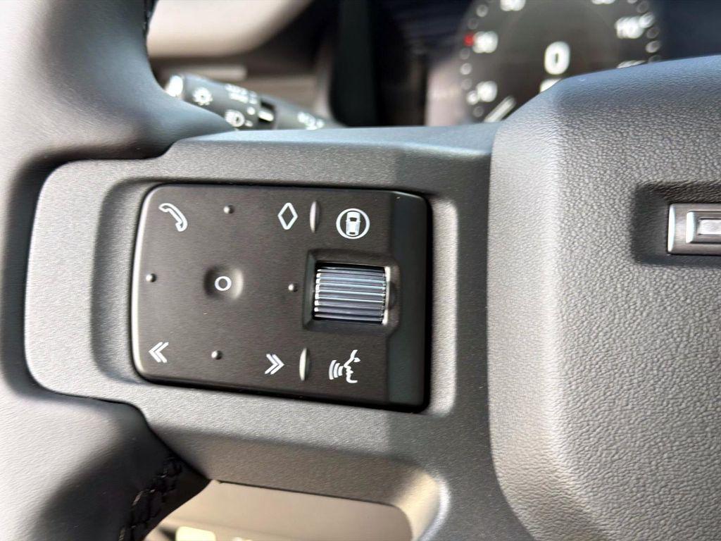 صورة مصغرة 33 لـ 2026 LAND Rover DEFENDER P400 X-DYNAMIC SE