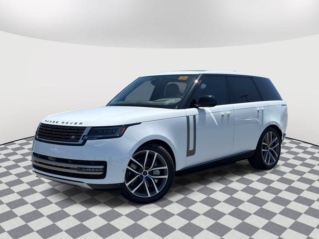 New 2026 Land Rover Range Rover P550e SE